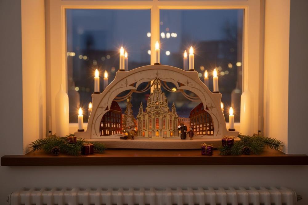 Schwibbogen mit Beleuchtung Dresdner Frauenkirche 3D-Optik, Erzgebirge, Weihnachten 7 Kerzen